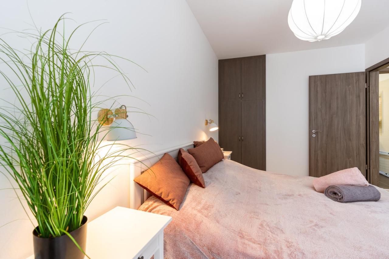 Modern & Newly Built Apartment With Private Garage Budapest Extérieur photo