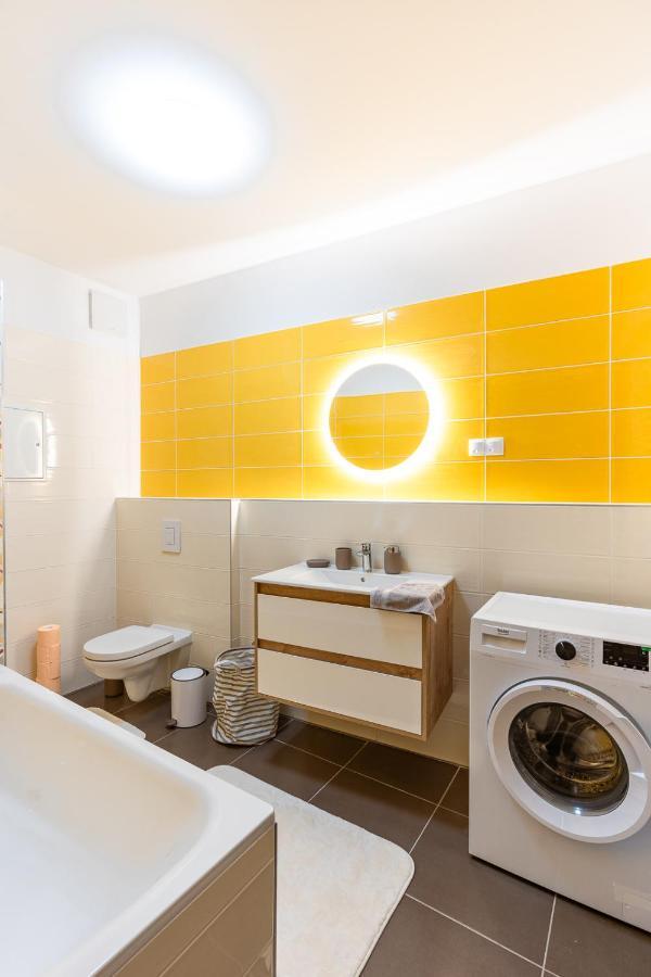 Modern & Newly Built Apartment With Private Garage Budapest Extérieur photo